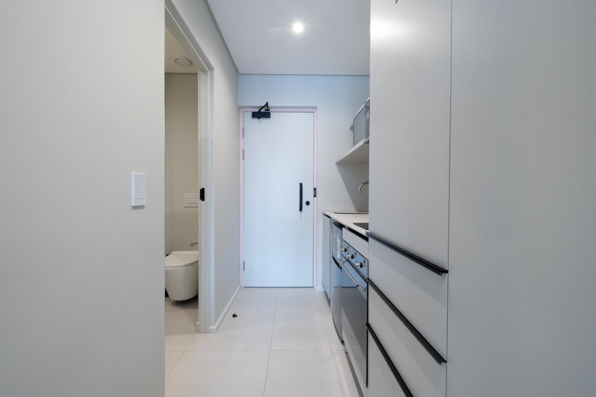 Apartment The Rose 704: Floor Modern *