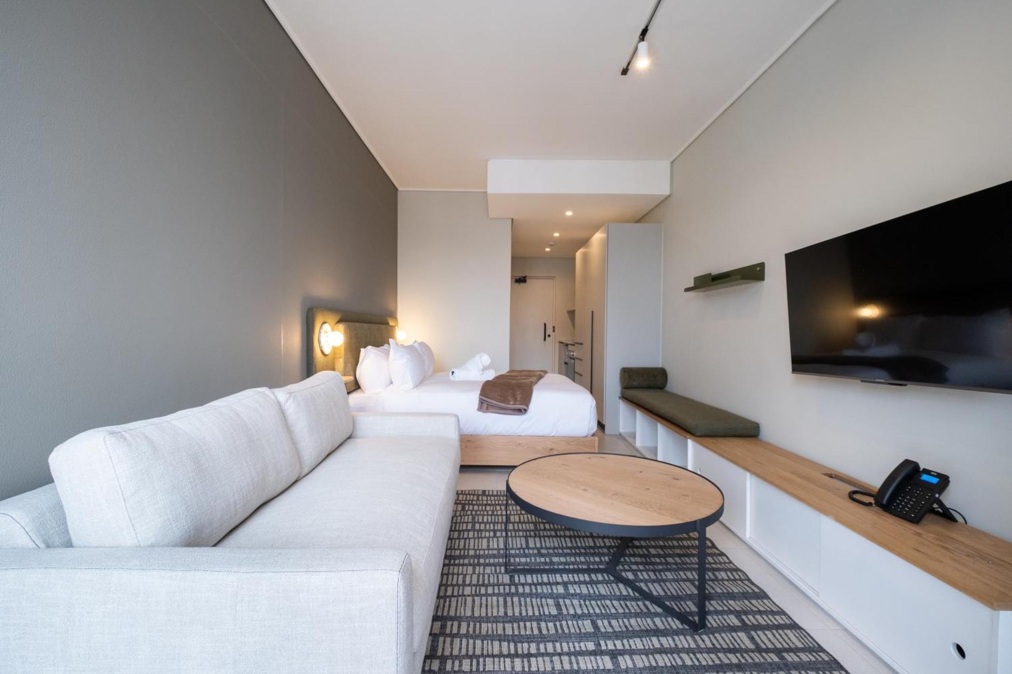 The Rose 704: Floor Modern Apartment Cape Town